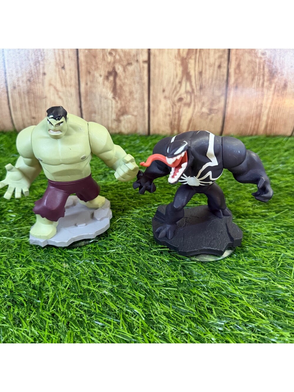 Disney Infinity 2.0 Marvel Hulk Venom Figure Lot of 2 Video Game Figures